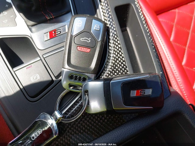 WAUR4AF56JA117546 Audi S5