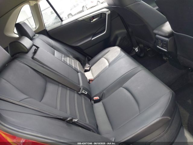 2021 TOYOTA RAV4 HYBRID JTMD6RFV2MD045043 Photo 7