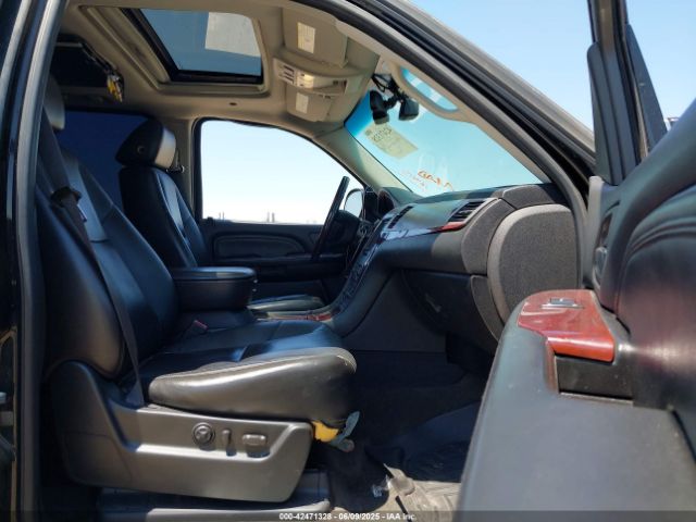 2008 CADILLAC ESCALADE ESV 1GYFK66858R164415 Photo 4
