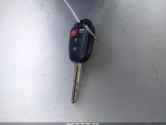 5YFBURHE3JP766765 Toyota COROLLA LE