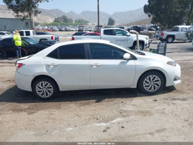 5YFBURHE3JP766765 Toyota COROLLA LE