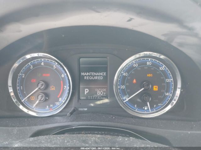 5YFBURHE3JP766765 Toyota COROLLA LE