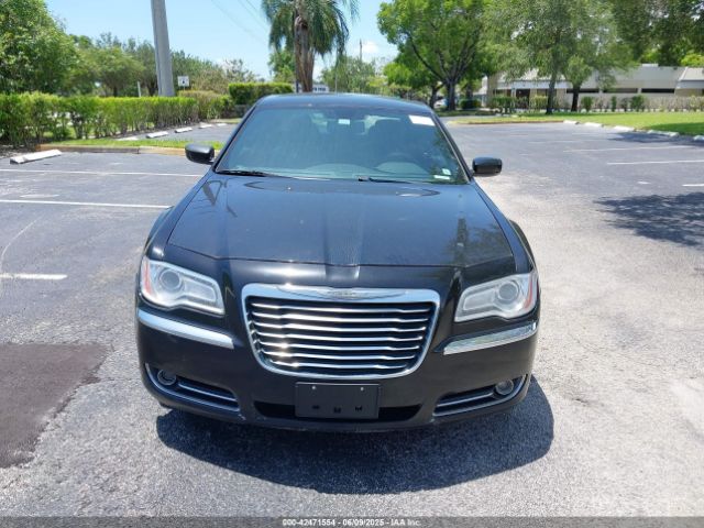 2C3CCAAG4EH141716 Chrysler 300