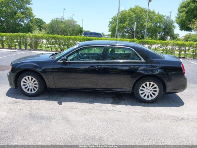 2C3CCAAG4EH141716 Chrysler 300