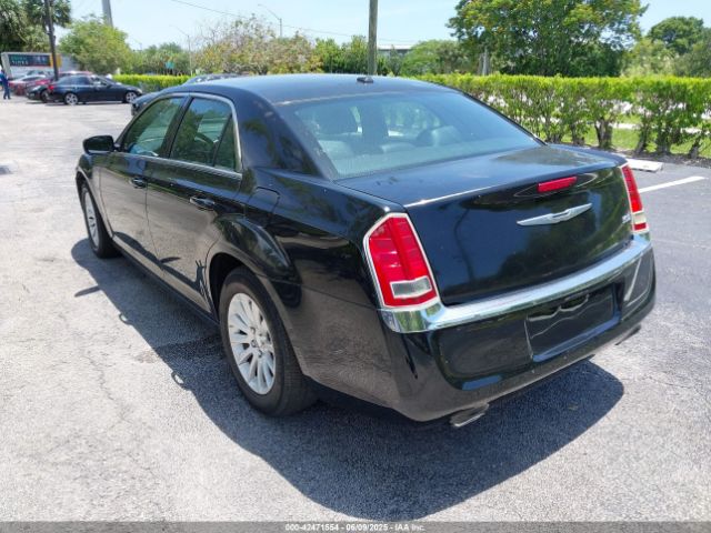 2014 CHRYSLER 300 2C3CCAAG4EH141716 Photo 2