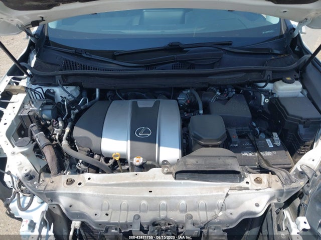 2T2BZMCA7HC103598 Lexus 2017