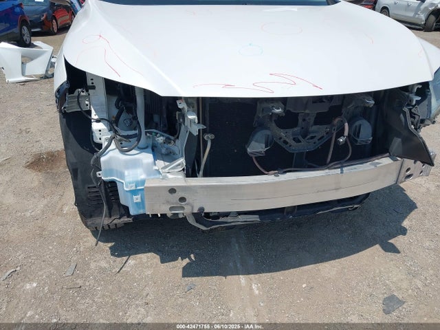 2T2BZMCA7HC103598 Lexus 2017