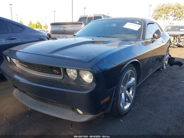 Dodge 2014 2014 2C3CDYBT7EH225532 Image 2