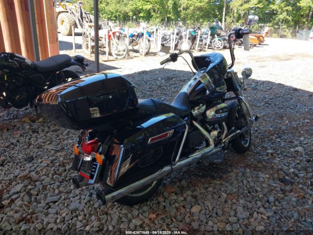 2022 HARLEY-DAVIDSON FLHR 1HD1FBC17NB600611 Photo 3