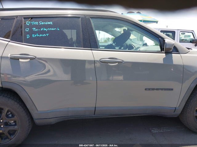 Jeep Compass 2019 3C4NJDAB0KT760803 Image 14
