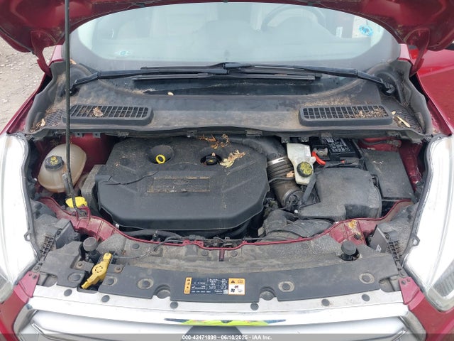 1FMCU0J93HUA25876 Ford Escape Titanium