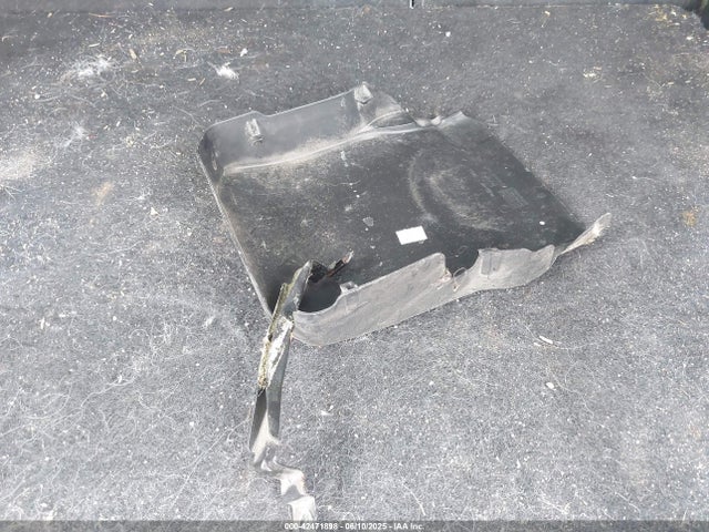 1FMCU0J93HUA25876 Ford Escape Titanium