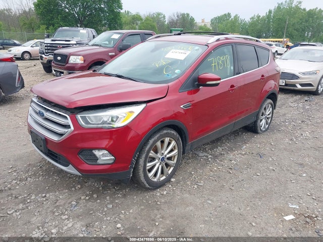 1FMCU0J93HUA25876 Ford Escape Titanium