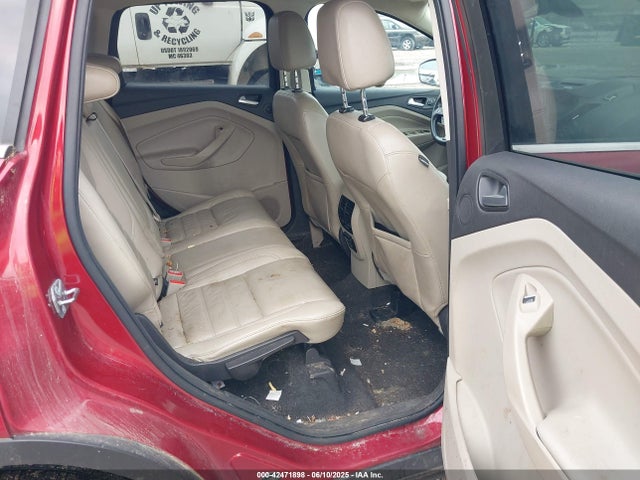 1FMCU0J93HUA25876 Ford Escape Titanium