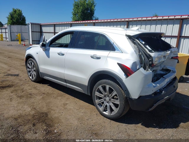 2019 CADILLAC XT4 1GYFZDR41KF154742 Photo 2