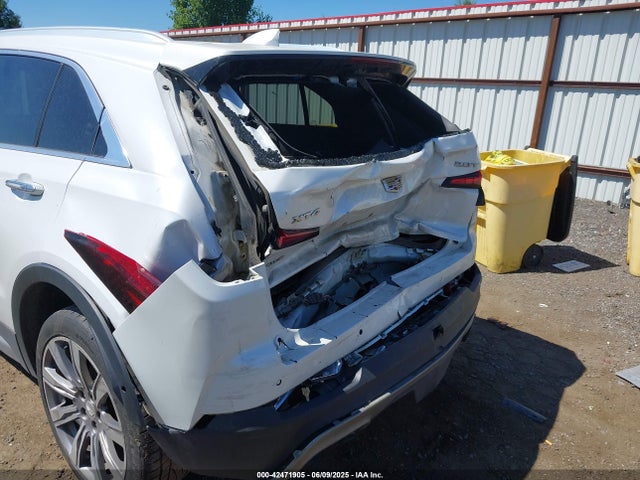 2019 CADILLAC XT4 1GYFZDR41KF154742 Photo 5