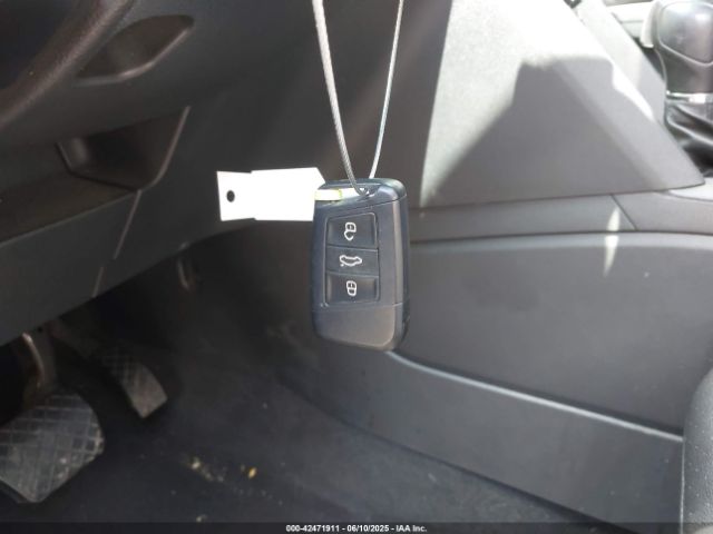 2018 VOLKSWAGEN ATLAS 1V2KR2CA4JC569589 Photo 10