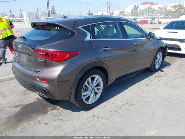 Infiniti m27020 2018 SJKCH5CP5JA054091 Image 4