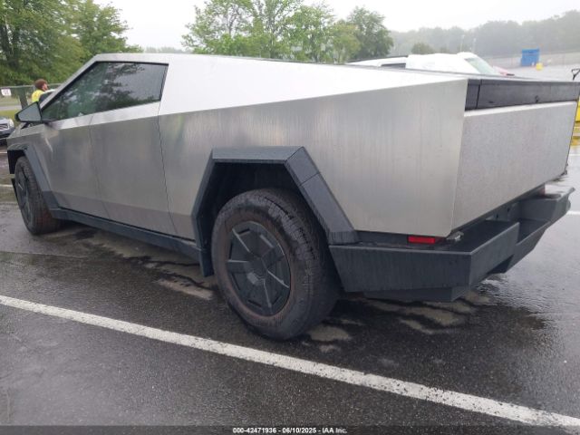 2024 TESLA CYBERTRUCK 7G2CEHEDXRA043438 Photo 2