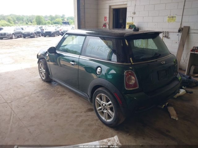 2011 MINI COOPER S WMWSV3C59BTY12169 Photo 2