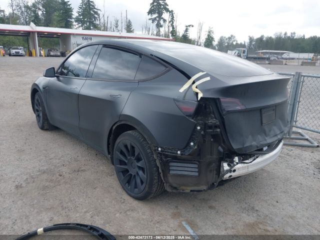2022 TESLA MODEL Y 7SAYGAEE0NF492761 Photo 2