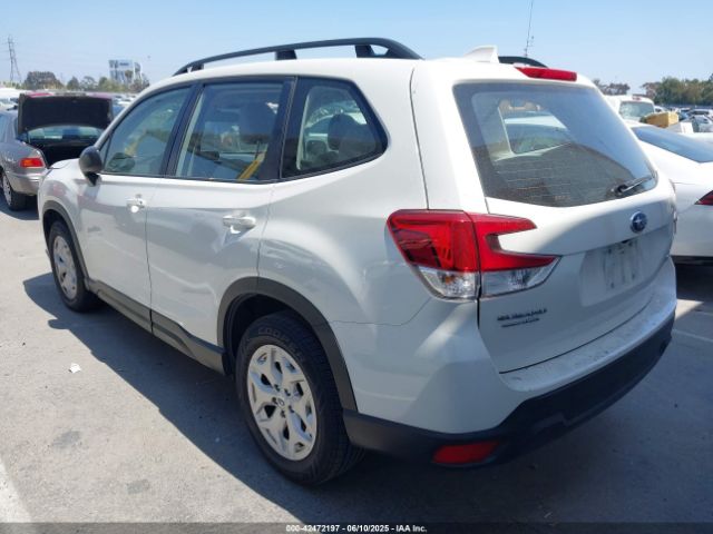 2022 SUBARU FORESTER JF2SKACC4NH427237 Photo 2