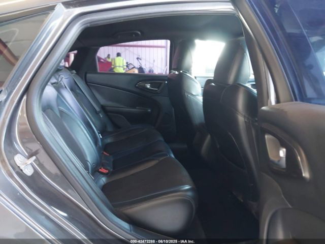 1C3CCCBG4GN180536 Chrysler 2016