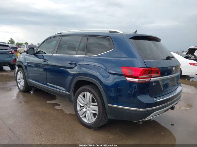 2019 VOLKSWAGEN ATLAS 1V2ER2CA9KC604299 Photo 2