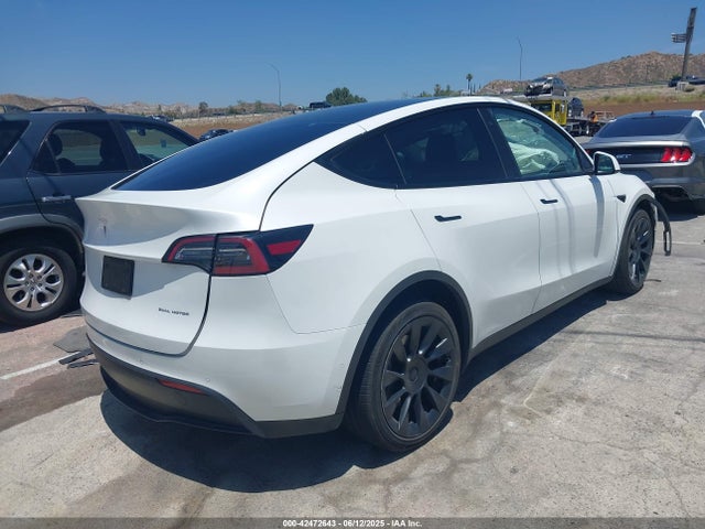 2022 TESLA MODEL Y 7SAYGDEE6NF481300 Photo 3