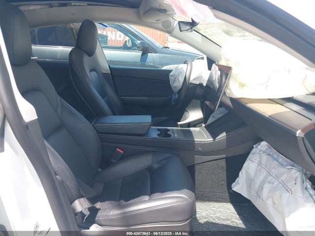 2022 TESLA MODEL Y 7SAYGDEE6NF481300 Photo 4