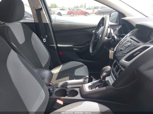 1FADP3F25EL406486 Ford FOCUS SE