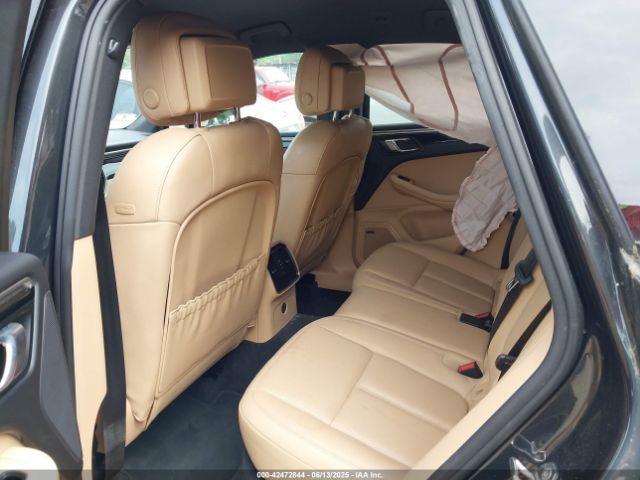 2018 PORSCHE MACAN WP1AA2A52JLB23840 Photo 7