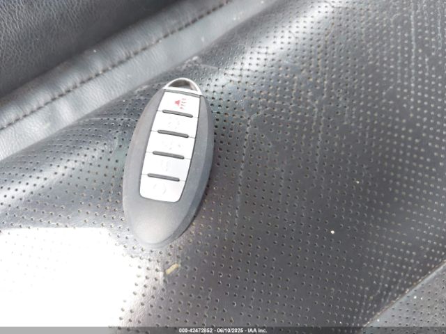 1N4AA6AP5JC382032 Nissan 2018