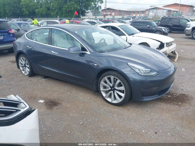 2019 TESLA MODEL 3 5YJ3E1EA7KF529830 Photo 0