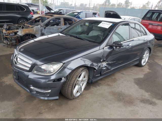 2013 MERCEDES-BENZ C 250 WDDGF4HBXDA869284 Photo 1