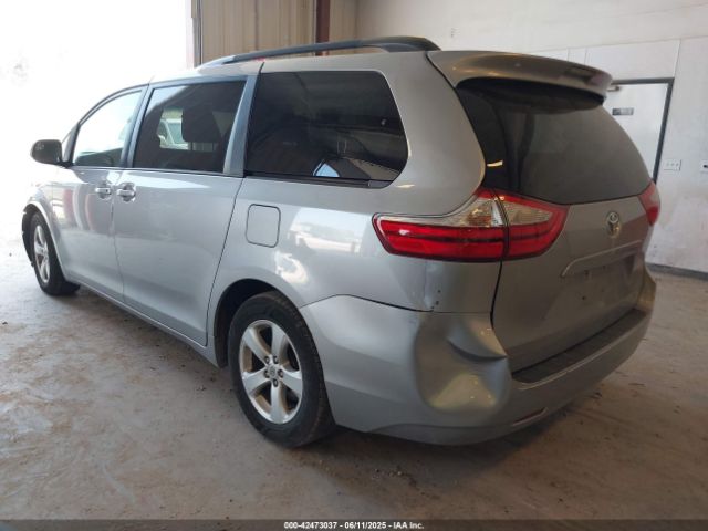 2015 TOYOTA SIENNA 5TDKK3DC2FS643769 Photo 2