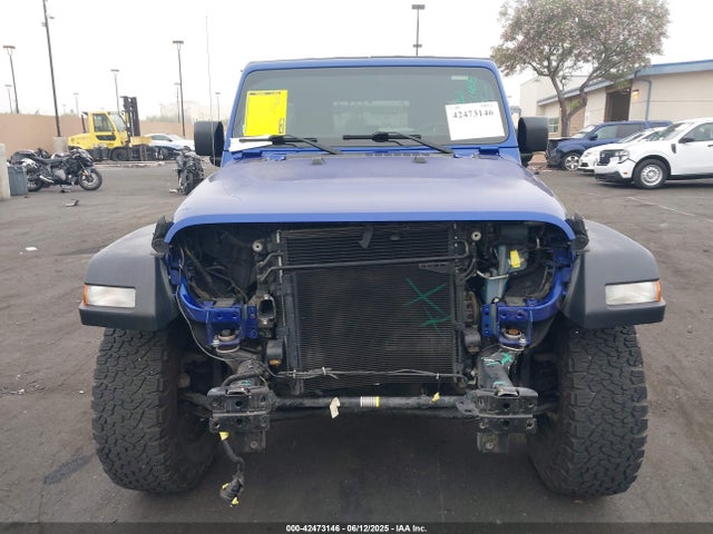 1C4HJXDG7JW235946 Jeep Wrangler