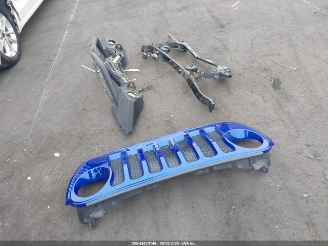 1C4HJXDG7JW235946 Jeep Wrangler