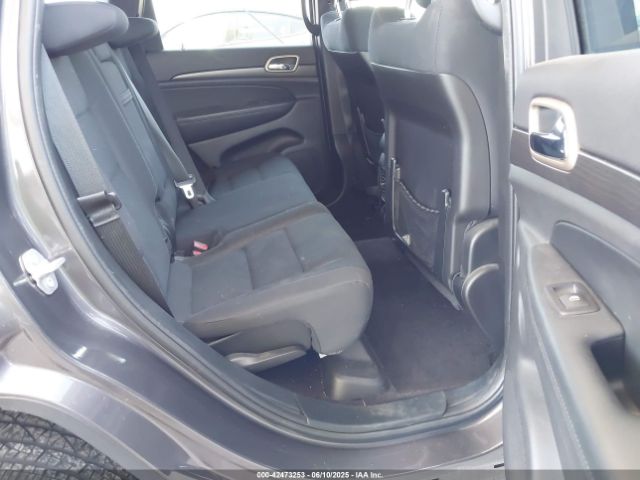 1C4RJEAG7HC712710 Jeep Grand Cherokee Laredo 4x2