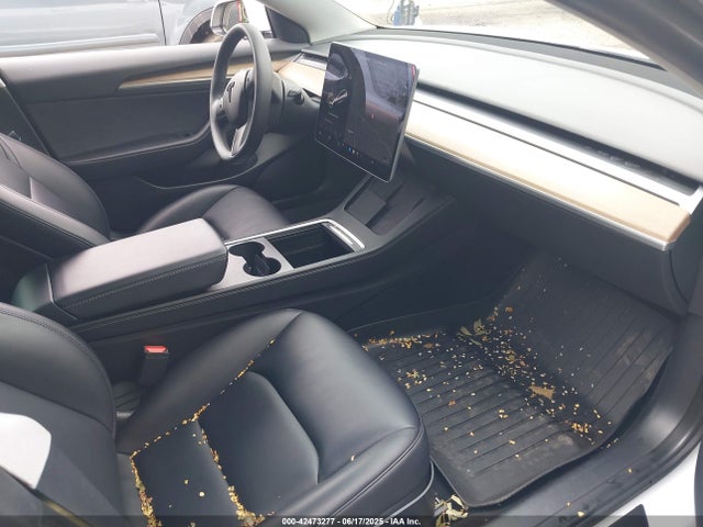 2021 TESLA MODEL 3 5YJ3E1EC4MF044601 Photo 4