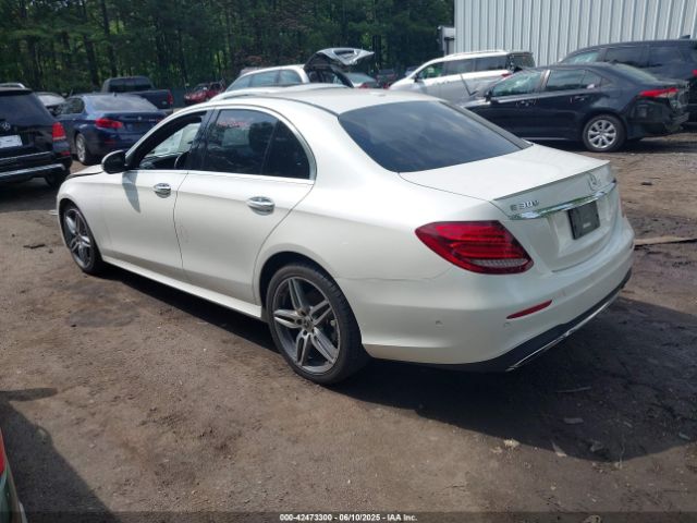 2017 MERCEDES-BENZ E 300 WDDZF4JB8HA275737 Photo 2