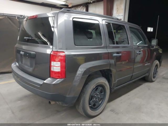 1C4NJPBA3GD569297 Jeep 2016
