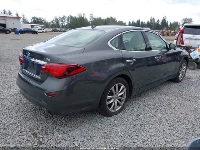 JN1BY1ARXFM562111 Infiniti 2015