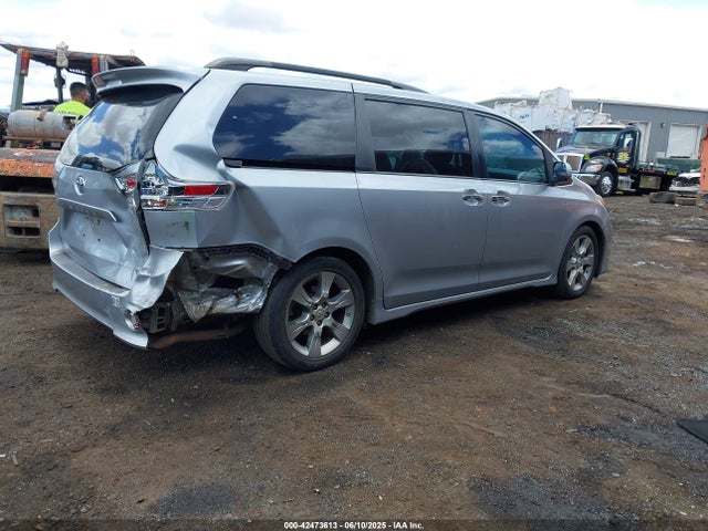 5TDXK3DC5FS542375 Toyota 2gr-fks