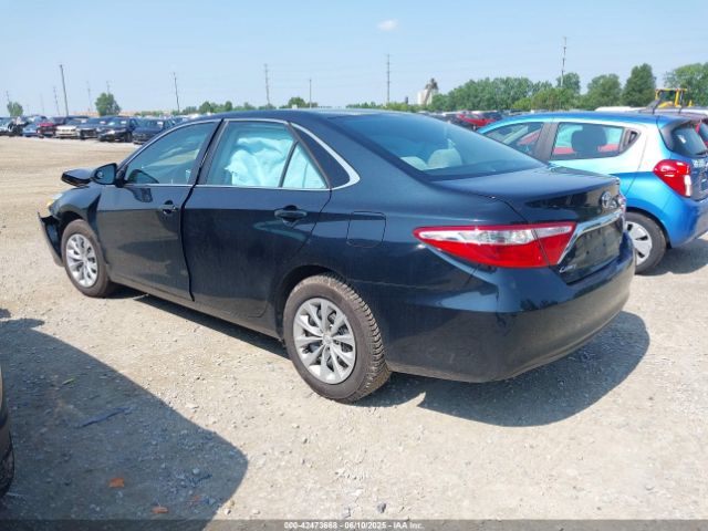 2015 TOYOTA CAMRY 4T4BF1FK5FR512944 Photo 2