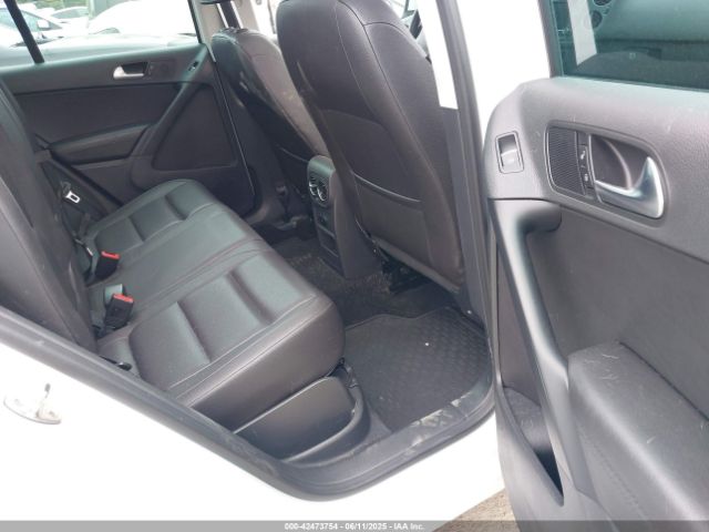 WVGBV7AX4GW508103 Volkswagen TIGUAN SE
