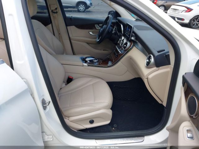 2017 MERCEDES-BENZ GLC 300 WDC0G4JB3HF115987 Photo 4
