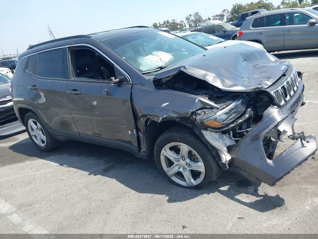 3C4NJDBN7PT533642 Jeep 2023