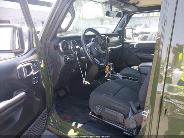 1C4HJXDG7MW856138 Jeep 2021