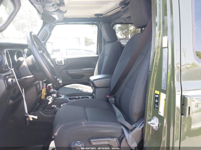 1C4HJXDG7MW856138 Jeep 2021